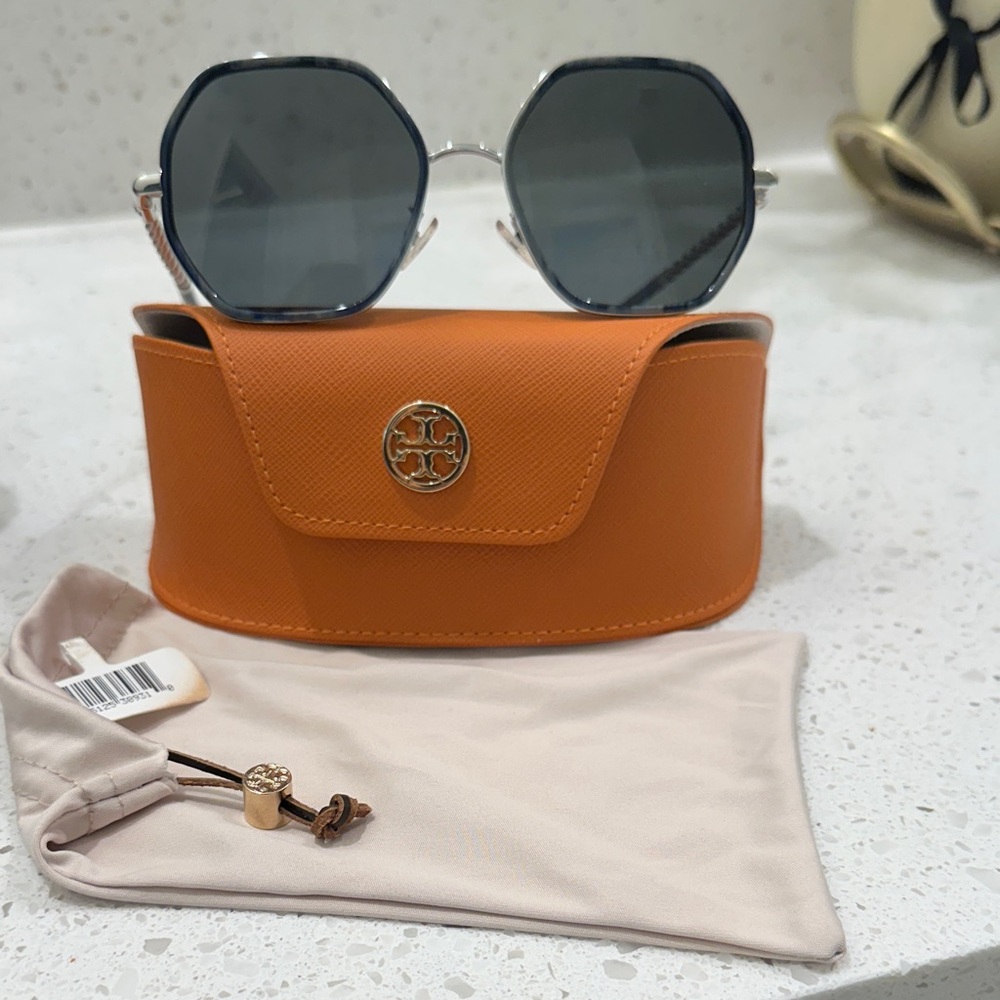 Black and silver Tory Burch Sunglasses with case